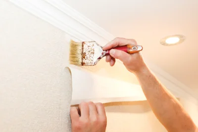 Pose de papier peint à Porspoder — revêtements muraux et toiles de verre